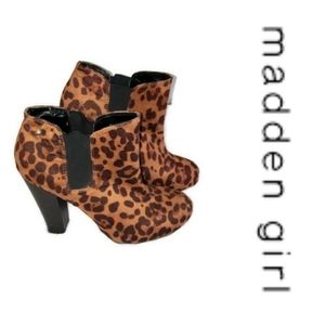 Madden Girl Zelouss leopard print heeled ankle booties womens size 9